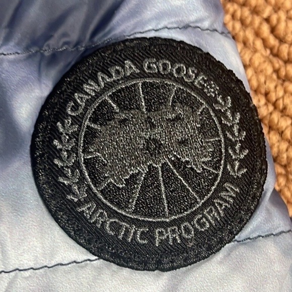 Canada Goose Richmond Women's Blue Down Puffer Zip Up Jacket Coat Haze Print M - Picture 12 of 16